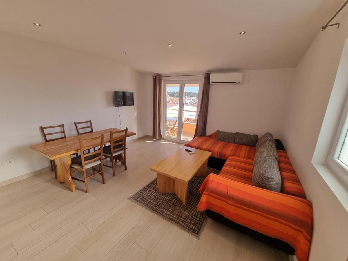 Apartment Furulund Макарська Екстер'єр фото