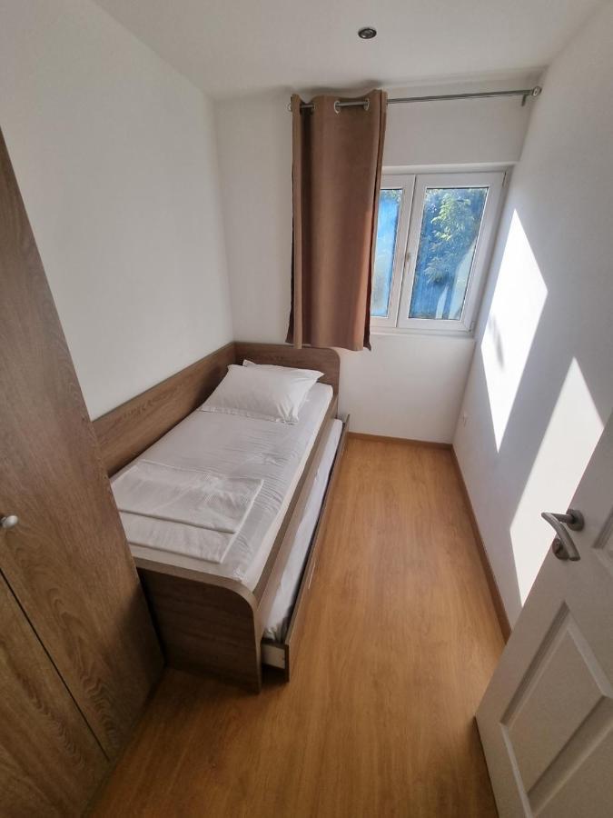 Apartment Furulund Макарська Екстер'єр фото